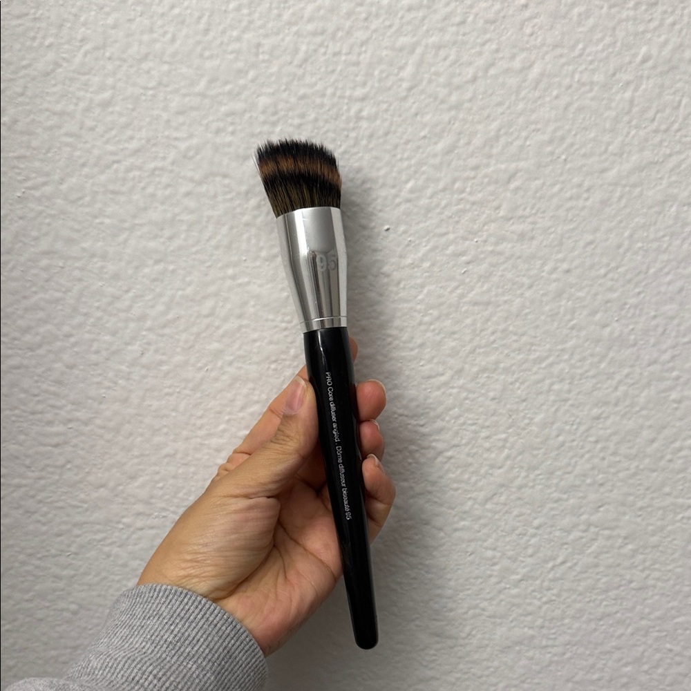 Sephora Collection pro core diffuser angled #95 - Picture 2 of 3